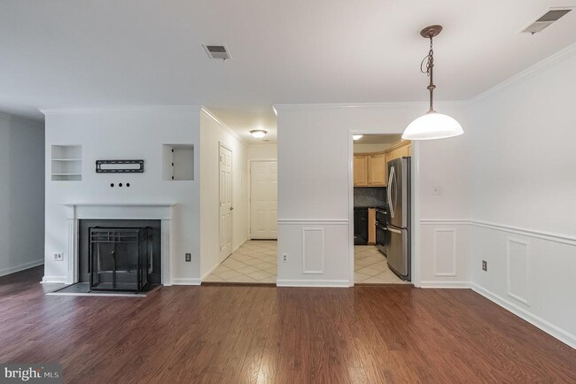 Photo - 2811 Lee Oaks Ct Unit 304
