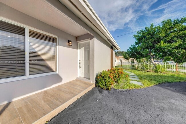 Photo - 3210 NW 72nd Way