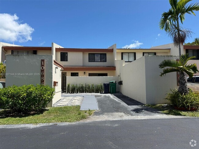 Building Photo - 10688 SW 76th Terrace Rental