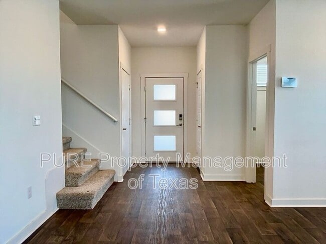 Photo - 3203 Dampier Pass