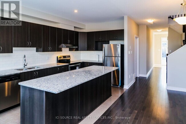 Photo - 193 Kimpton Dr