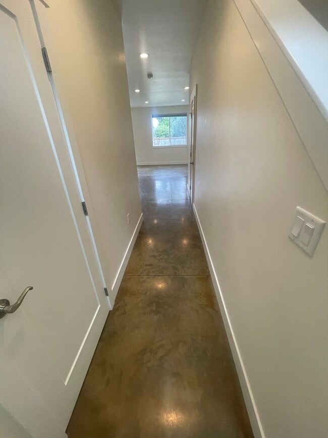 Photo - Stunning Three Bedroom Town Home In Lebanon OR!