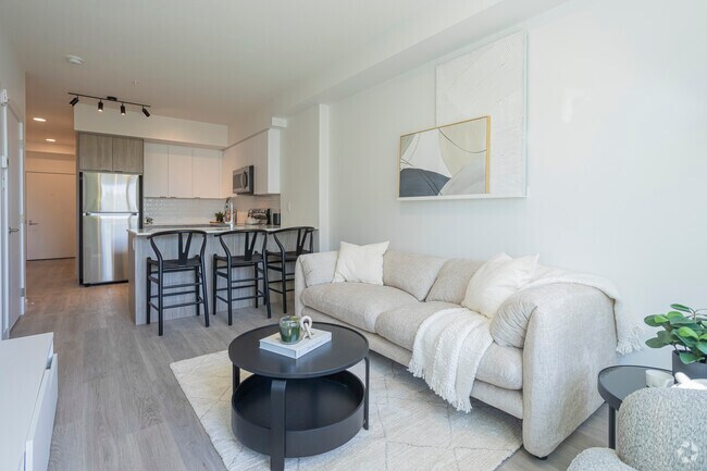 2BR, 2BA - 749SF - Living Room - Madison