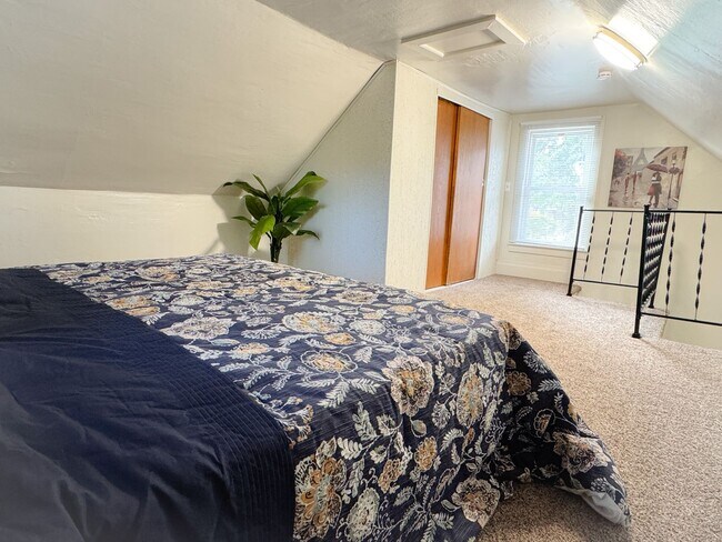 Photo - Princeton WI - 2/3 Bedroom, 1 bath house