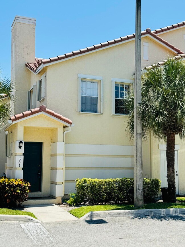Photo - 1201 Belmont Pl