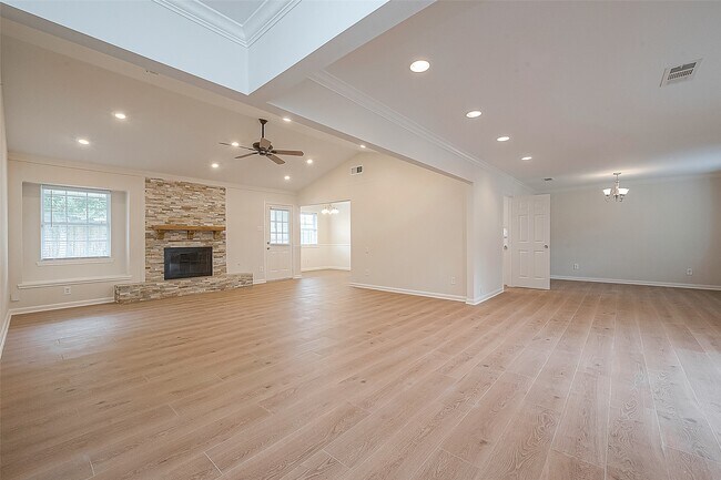 Photo - 10306 Bob White Dr