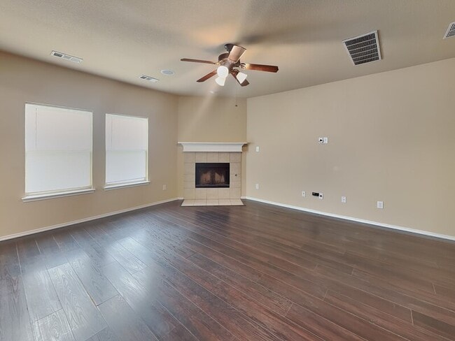 Photo - 629 Saddleway Dr