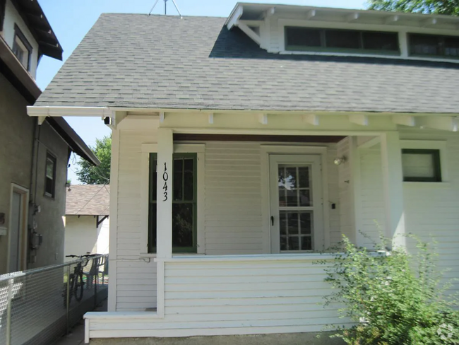 Building Photo - 1043 N 31st St Unit 1043 Rental