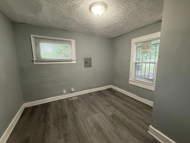 Photo - 2826 N Denny St