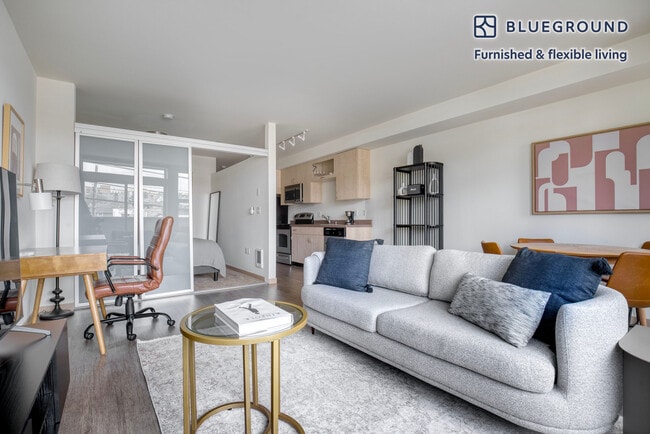 Photo - 3920 Stone Way N Unidad FL3-ID564