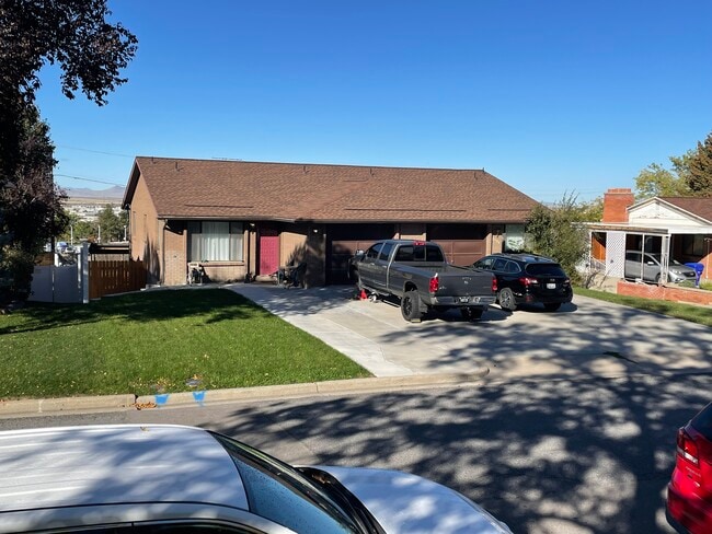 Building Photo - 2894 S 625 W