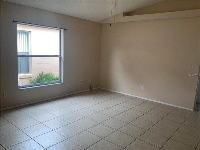 Photo - 1705 Chatham Cir