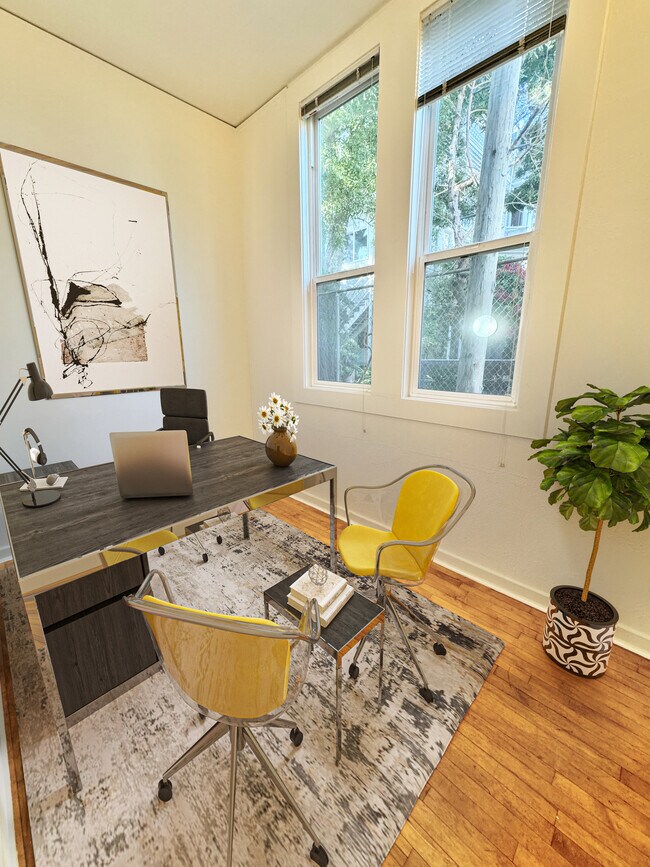 Photo - 2534 Washington St