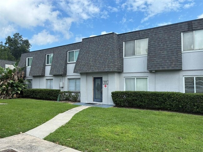 Building Photo - 1944 Conway Rd Unit 4