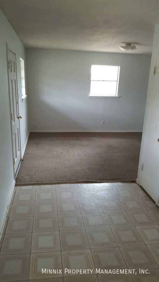 Photo - 701 W 4th St