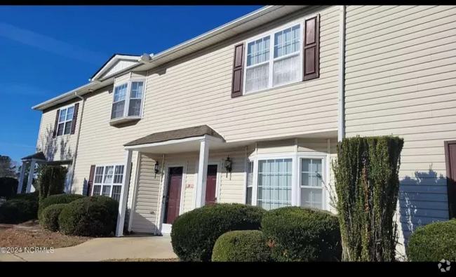 Building Photo - 2014 Flagstone Ct Rental