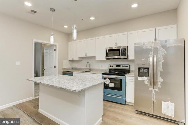 Photo - 1923 Ashland Ave Unidad 303