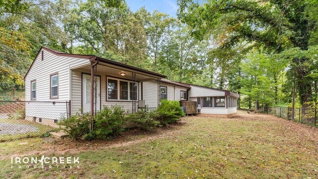 Photo - 307 Northeast Ave