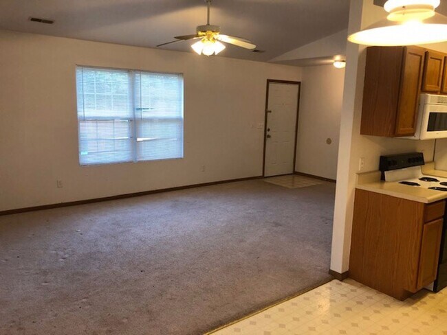 Photo - 4809-4811 Geyser Blvd Unidad 4811 Geyser Blvd