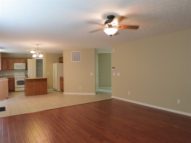 Photo - 1455 Stormhaven Way