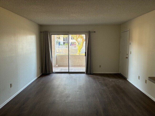 Photo - Move In Special**COMFY 2 BEDROOM/2 FULL BATHROOM CONDO IN PHOENIX (48TH STREET & ELLIOT)**