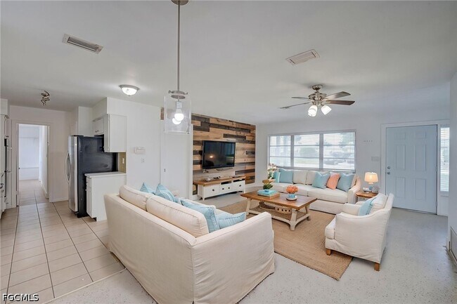 Building Photo - 220 Punta Alta Ct