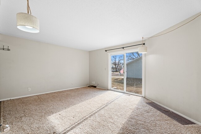 Photo - 1315 E Lewis St