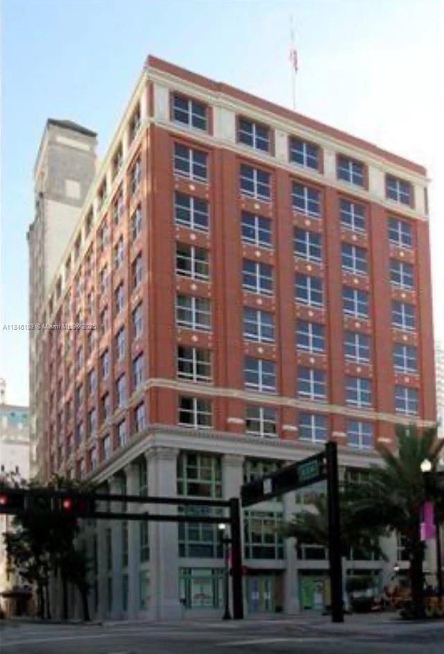 Building Photo - 111 E Flagler St Unit 410 Rental