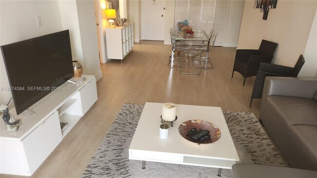 Photo - 500 Bayview Dr Unit 1725