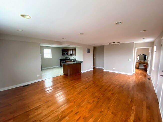 Photo - 2245 W 21st St Unidad 4