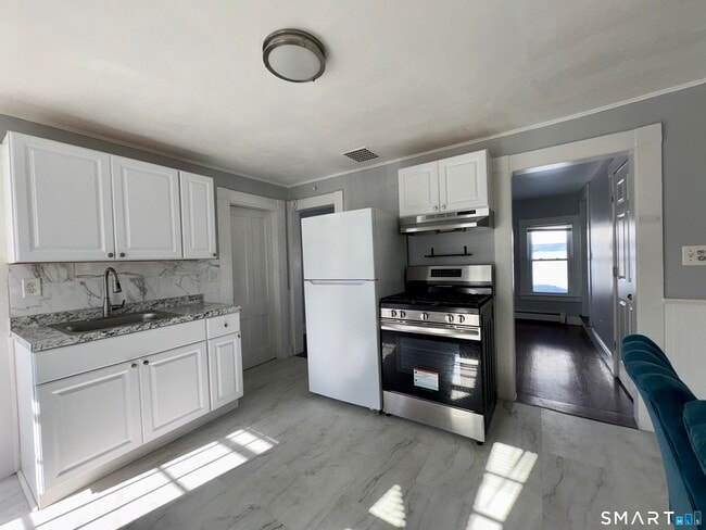 Photo - 24 Iowa St Unidad 2