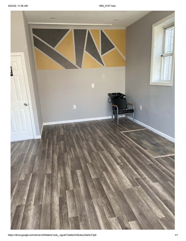 Building Photo - 1029 E Grand St Unit Second Floor