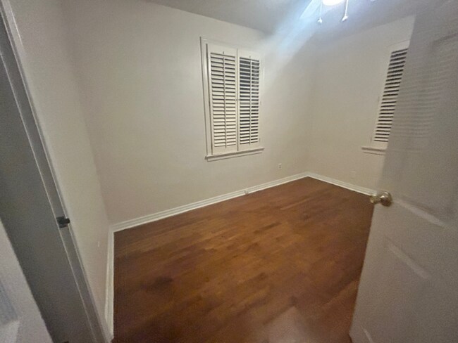 Photo - 2652 Merwyn Rd