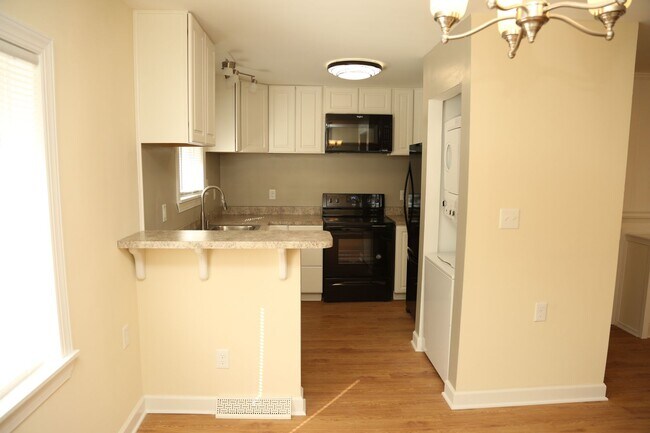 Photo - 608 Rockcreek Rd Unidad Apt #A