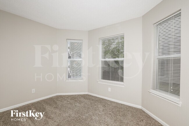 Photo - 1180 Crescent Dr