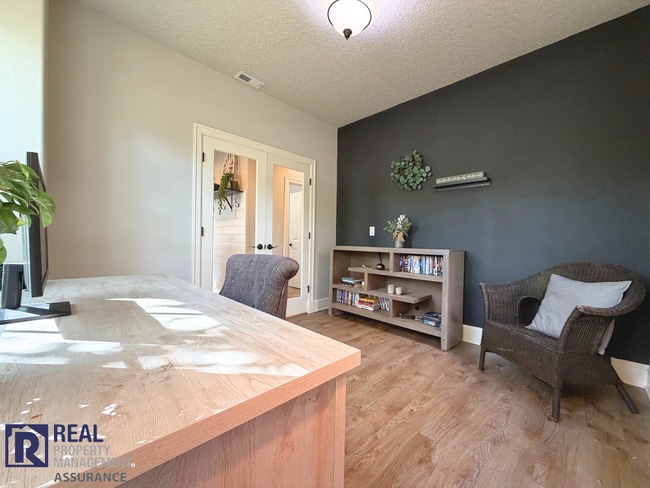 Photo - 17423 SW Montague Way