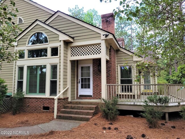 Photo - 301 Hampton Ct