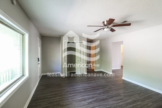 Photo - 425 Petunia Ave