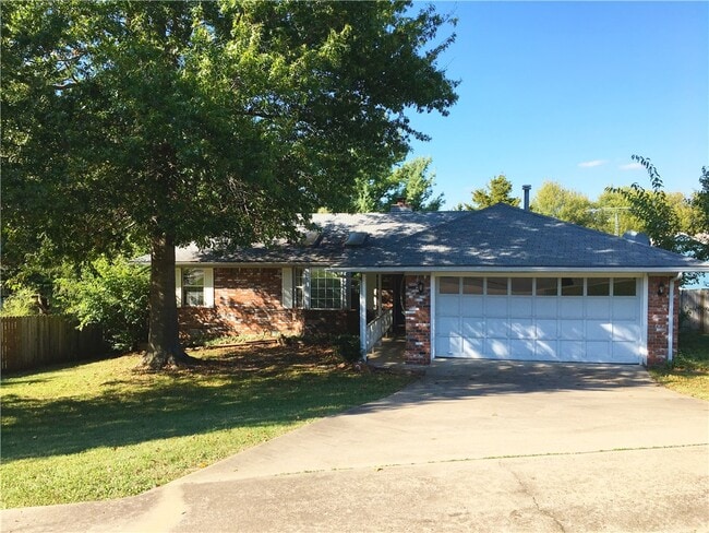 Building Photo - 2749 N Wakefield Pl