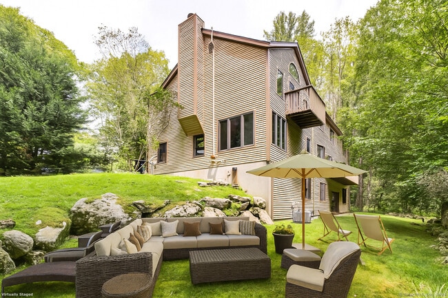 Photo - 27 Blackberry Dr E