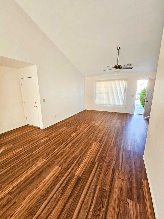 Photo - Updated Peoria Home with Modern Finishes