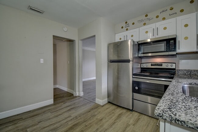 Photo - 2501 7th St S