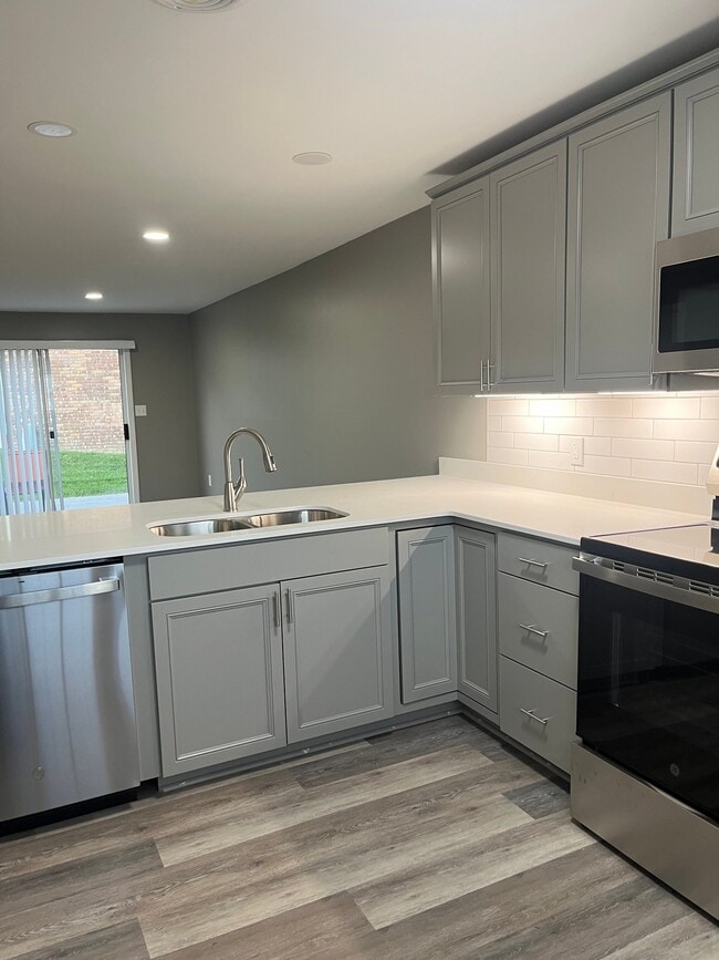 Photo - 108 Shady Brook Dr