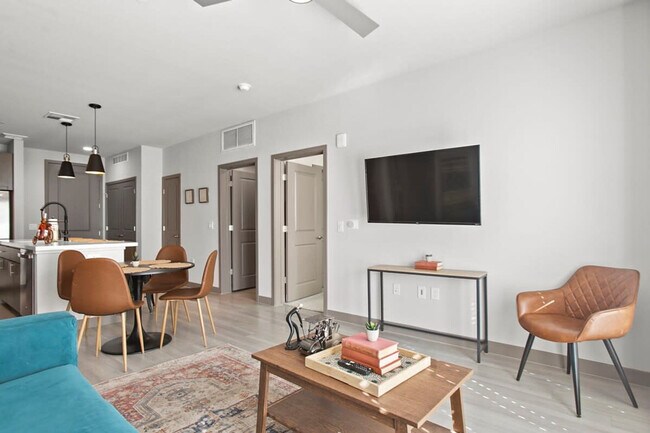 Photo - 400 N 2nd Ave Unidad ID1014571P