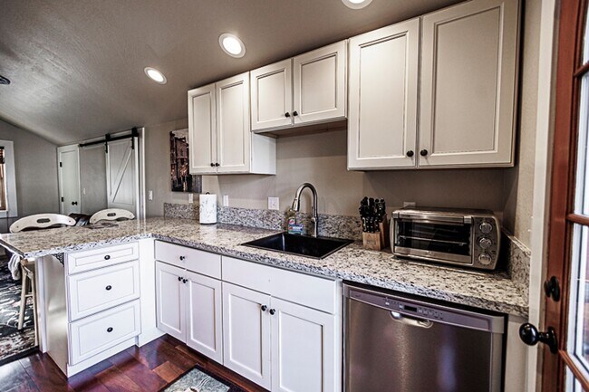 375B S 4th Street