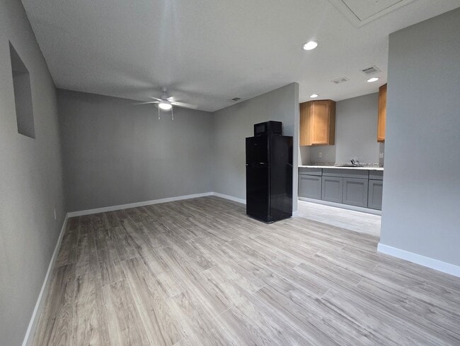 Photo - EFFICIENCY IN DELTONA AVAILABLE NOW, UTILI...