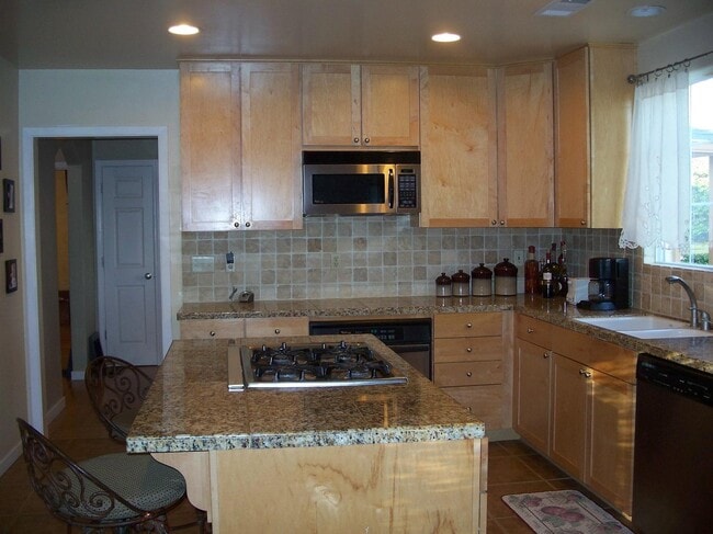 Photo - 4023 Berdina Rd