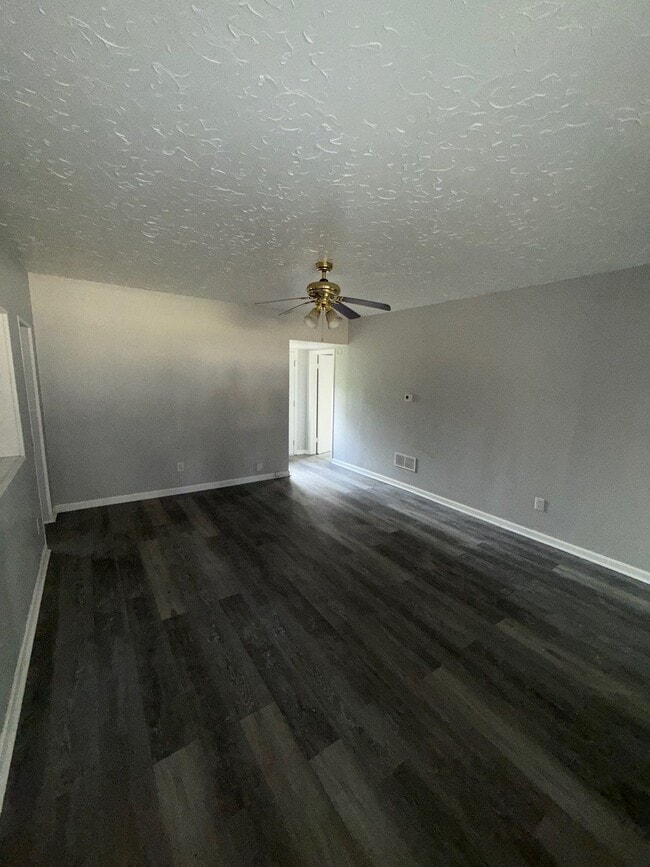 Photo - 127 Winona Dr