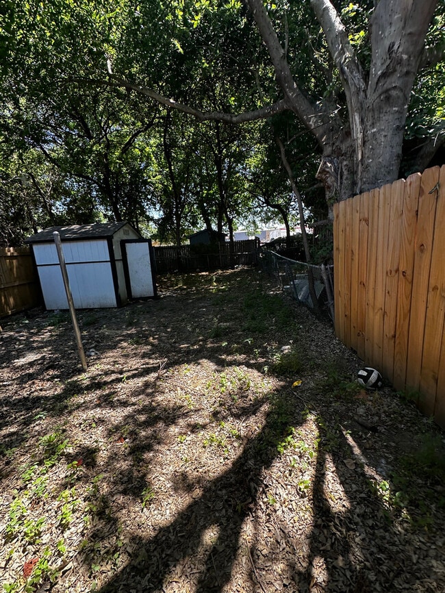 Photo - 2463 Fort Worth St