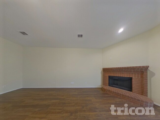 Photo - 5749 Imes Ln